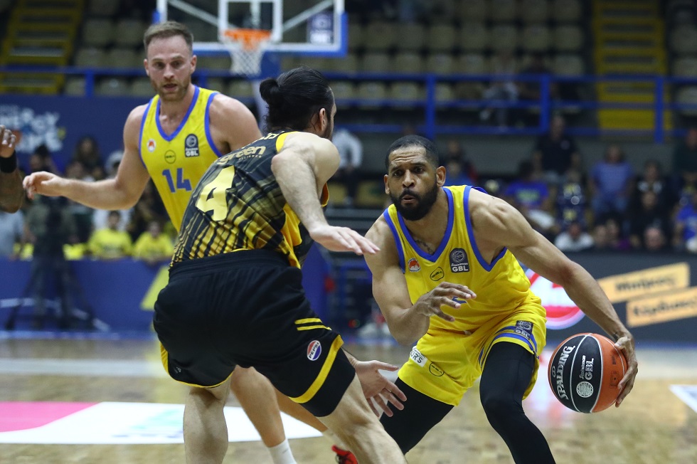 Εύκολη νίκη για το Περιστέρι κόντρα στην ΑΕΚ (79-66), πήρε το θρίλερ ο Κολοσσός (78-76)