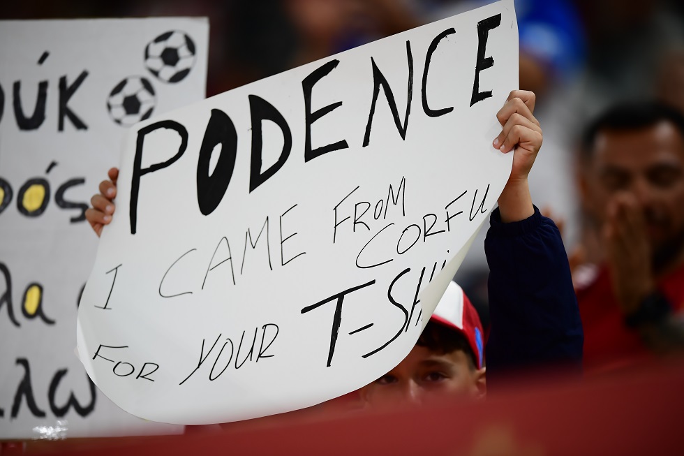 Από την Κέρκυρα στο Φάληρο για τον Ολυμπιακό: «Δώσε μου τη φανέλα σου σε παρακαλώ» (pics)