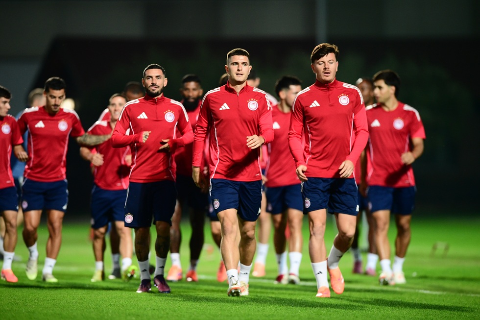 Πλάνα από την προπόνηση του Ολυμπιακού ενόψει Αϊντχόφεν (vids)