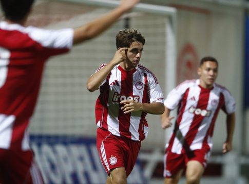 Απίστευτη ιστορία: Πώς η ΑΕΚ έχασε για 4.500 ευρώ τον Κολοκοτρώνη που κάνει… όργια στον Ολυμπιακό!