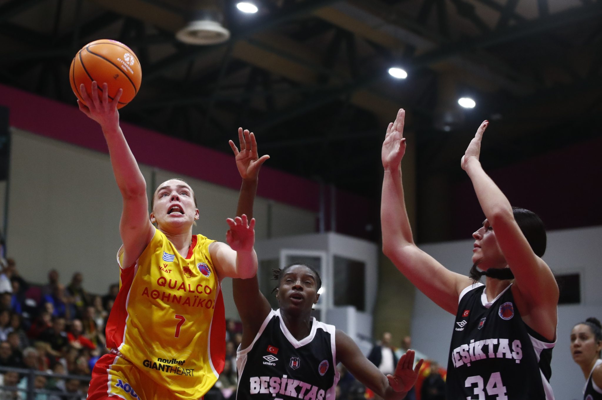 Αθηναϊκός – Μπεσίκτας 84-82: πήρε το θρίλερ και φουλάρει για τους «32» – Νίκη – πρόκριση και για τον Παναθηναϊκό (94-87)