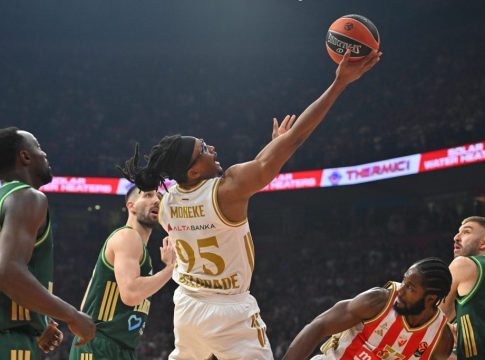 Μονέκε: «Το ματς με τον Ολυμπιακό εξαρτάται από εμάς – Ο Μιλουτίνοφ είναι ένας από τους καλύτερους παίκτες της σεζόν»