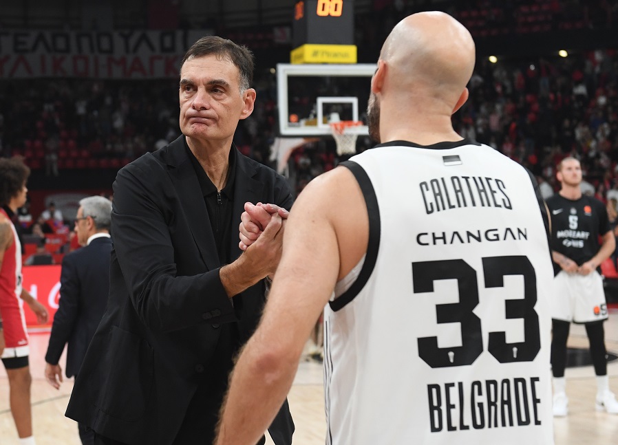 Μπαρτζώκας: «Στην τελευταία περίοδο παίξαμε άμυνα, μέχρι τότε δεν ακουμπούσαμε κανέναν»