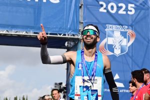 Πρώτη θέση στον 42ο Αυθεντικό Μαραθώνιο της Αθήνας για τον Καραΐσκο (vid)