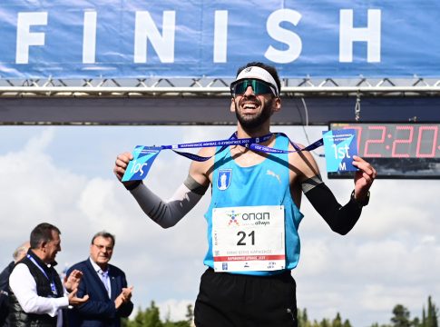 Καραΐσκος: «Αφιερώνω τη νίκη στους γονείς μου, είναι πολύ σημαντικό να έχεις τέτοιους ανθρώπους κοντά σου» (vid)