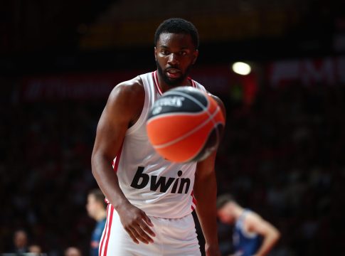 Ο λόγος που ο Μπαρτζώκας χαμογελά με τον Έβανς και το «ξέσπασμα» στο ΣΕΦ