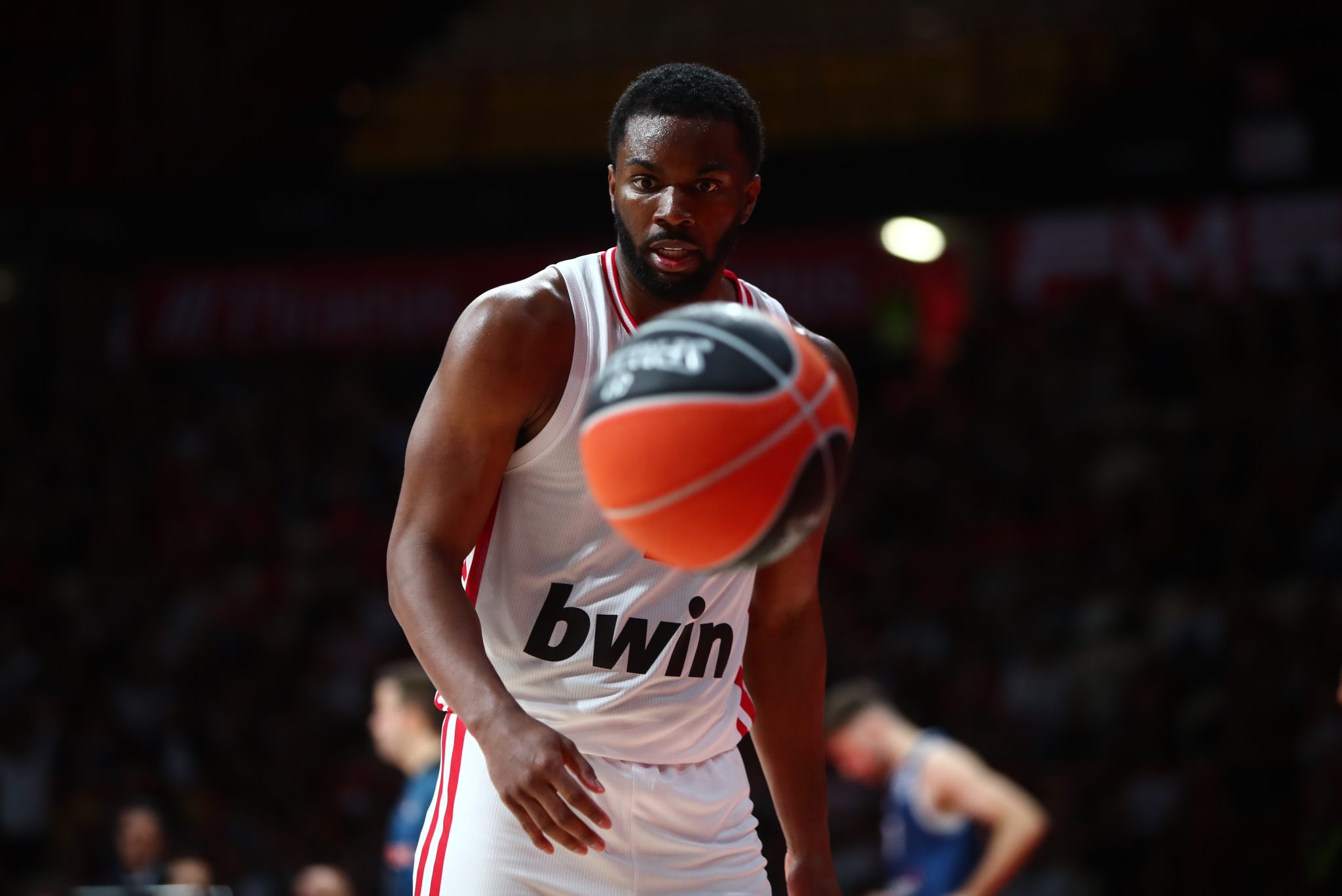 Ο λόγος που ο Μπαρτζώκας χαμογελά με τον Έβανς και το «ξέσπασμα» στο ΣΕΦ