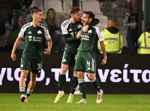 Σέντρα ακριβείας ο Κυριακόπουλος, μπήκε με την μπάλα στα δίχτυα ο Πάντοβιτς για το 1-0 του Παναθηναϊκού (vid)