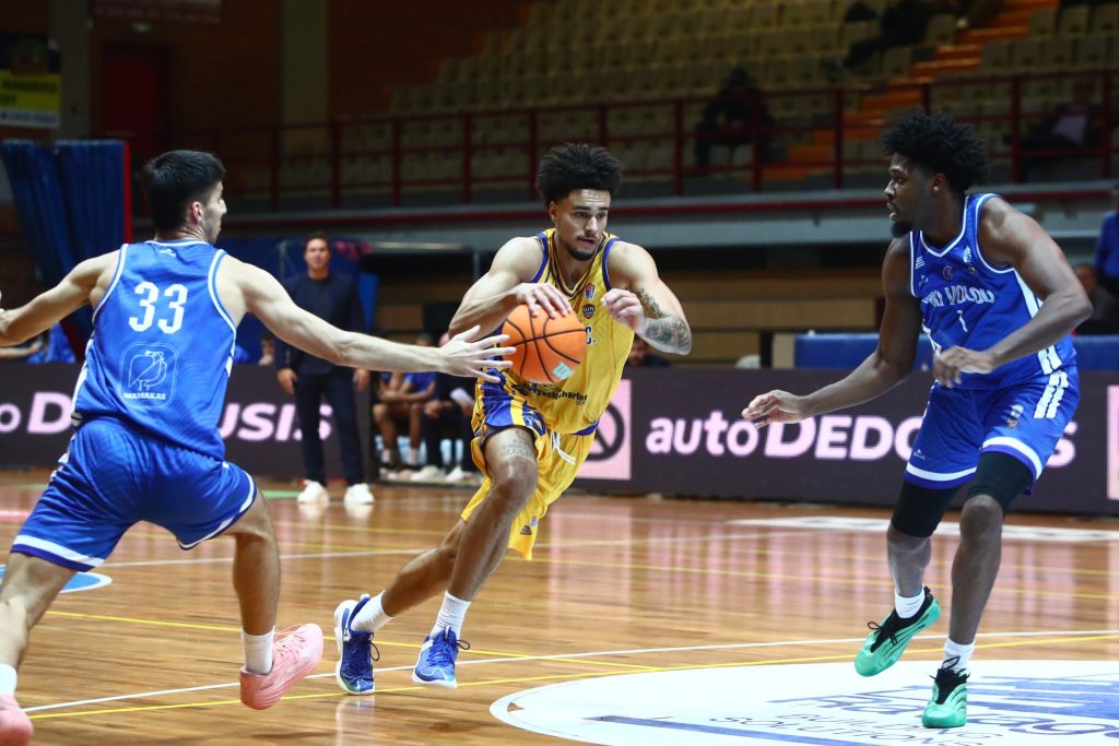 Λαύριο – Νίκη Βόλου 82-69: Ο «καυτός» Άντερσον λύγισε τους φιλοξενούμενους