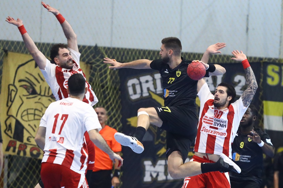 ΑΕΚ – Ολυμπιακός 28-27: Πήρε το ντέρμπι η Ένωση