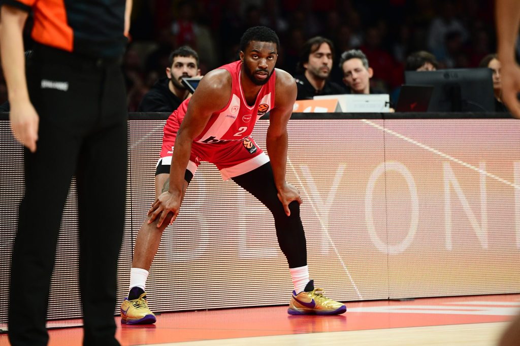 Όσκαρ ατυχίας σε άλλο επίπεδο: Ο Έβανς μπήκε στη 12άδα λόγω Νιλικίνα και τραυματίστηκε!