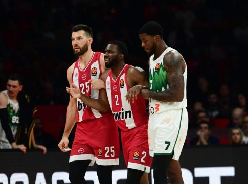 «Αν γίνει μια άρτια επέμβαση, ο Έβανς μπορεί να επιστρέψει στα παρκέ σε περίπου έξι μήνες»