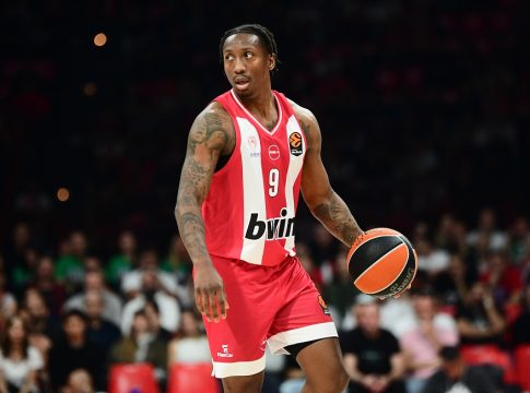 Ο Ολυμπιακός, η αναζήτηση γκαρντ και τα σενάρια για τον Σέιμπεν Λι (vids)