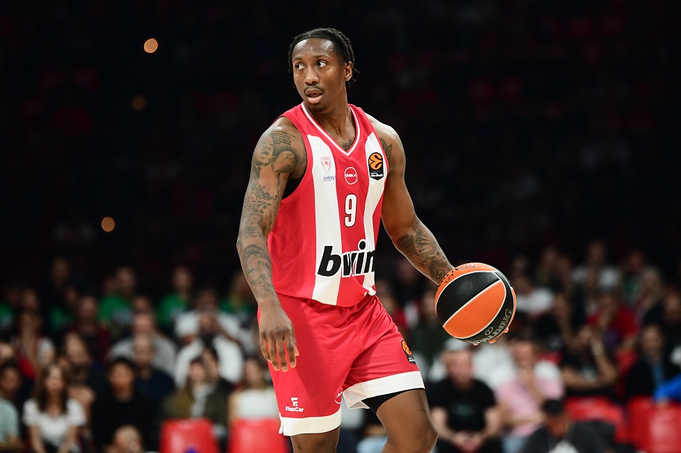 Ο Ολυμπιακός, η αναζήτηση γκαρντ και τα σενάρια για τον Σέιμπεν Λι (vids)