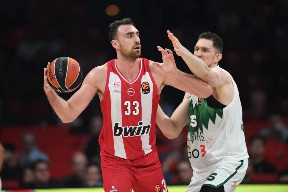 Μιλουτίνοφ: «Ελπίζω να μην είναι τόσο σοβαρό όσο φάνηκε του Έβανς»