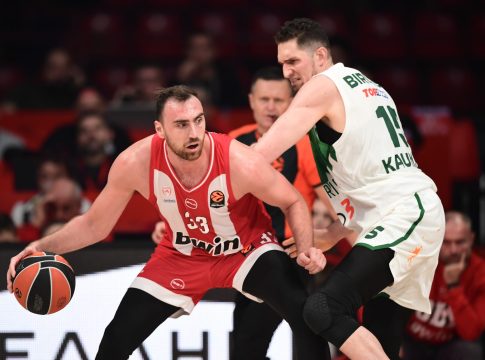 Έβγαλε το… καπέλο στον Μιλουτίνοφ ο Μπλόσομγκεϊμ: «Αξίζει κάθε ευρώ που παίρνει» (vid)