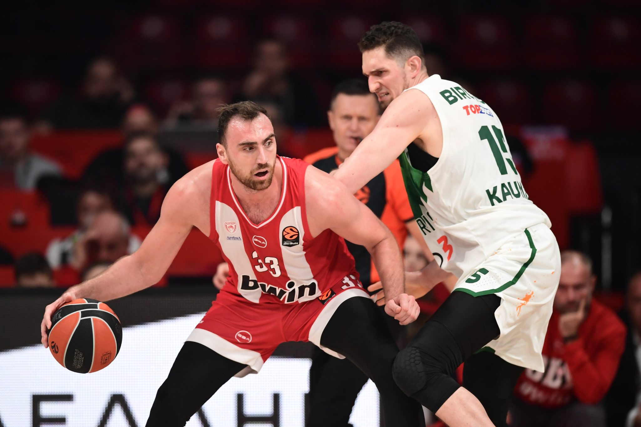 Έβγαλε το… καπέλο στον Μιλουτίνοφ ο Μπλόσομγκεϊμ: «Αξίζει κάθε ευρώ που παίρνει» (vid)