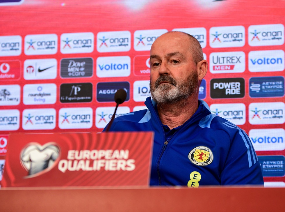 Κλαρκ: «Θέλαμε ένα τελευταίο εντός έδρας ματς με τη Δανία για να προκριθούμε»