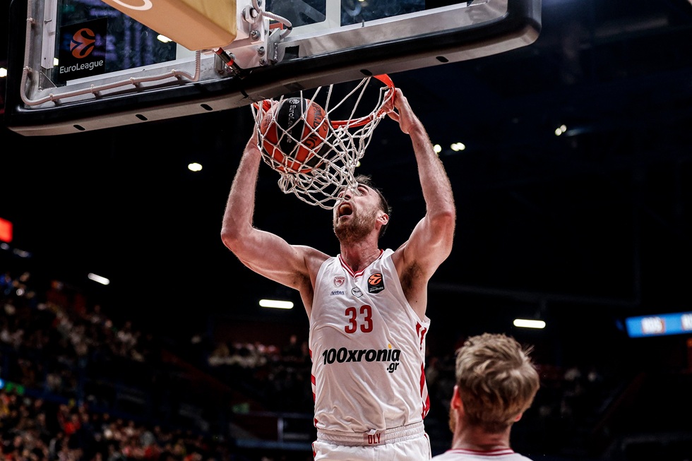 Ολυμπιακός: Έγραψε ιστορία ο Νίκολα Μιλουτίνοφ!