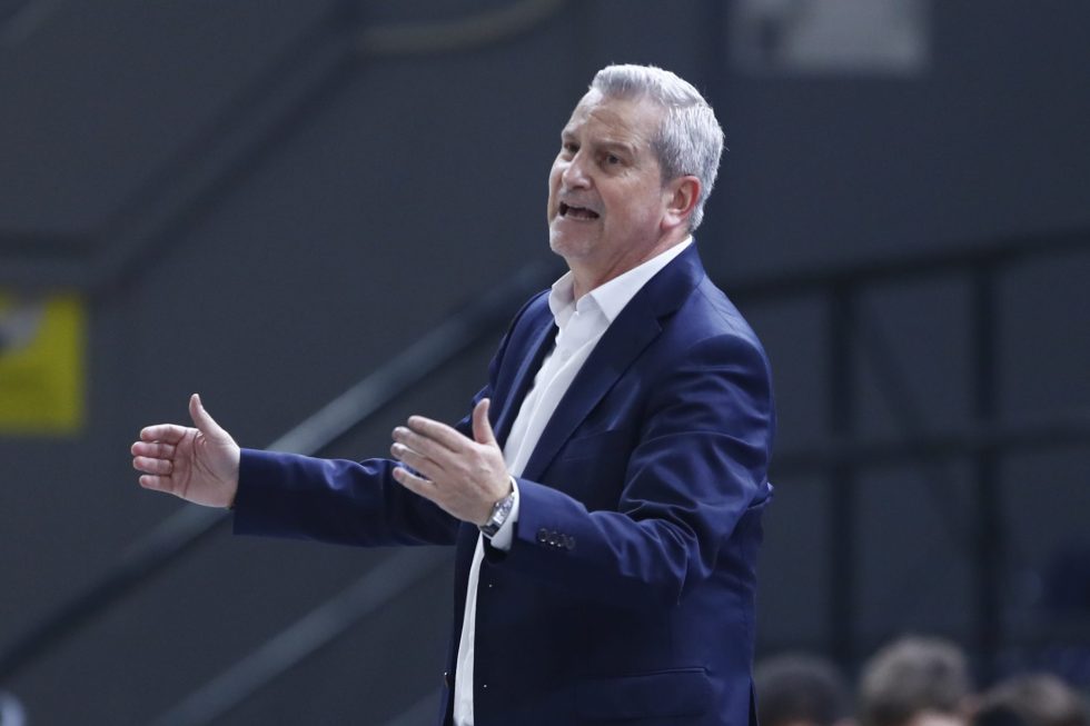 Δεν χάνει την πίστη του ο Ζούρος: «Ελπίζω από το επόμενο παιχνίδι να αρχίσουμε να κερδίζουμε»