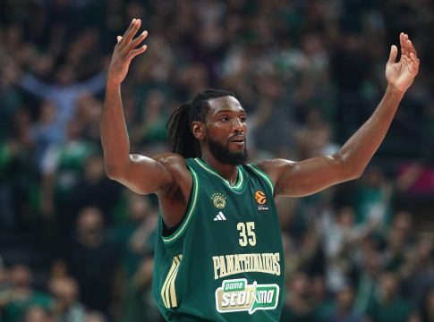 Φαρίντ: «Ένιωσα ανατριχίλα, οι φίλαθλοι με αγκάλιασαν και ένιωσα την αγάπη τους»