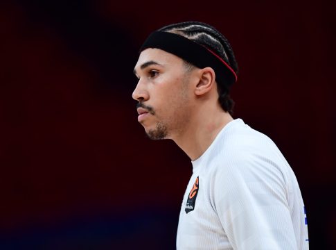 Ο Γουόρντ έσμιξε ξανά με τους πρώην συμπαίκτες του (pics)