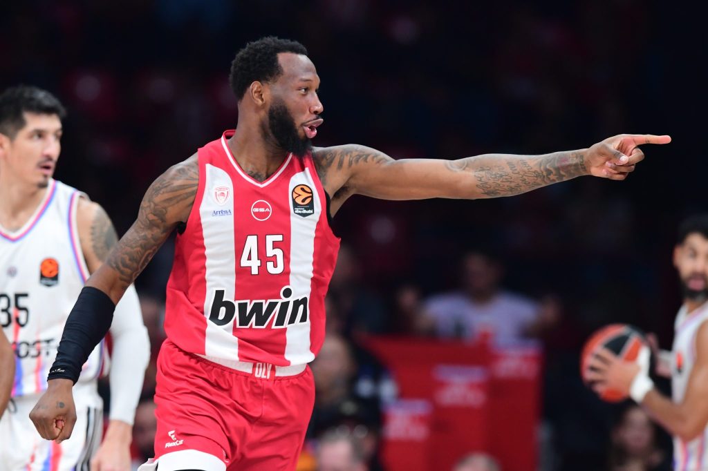 Ατάκες Χολ στο «10» για Παρί, Ερυθρό και την «καυτή» συνέχεια του Ολυμπιακού στη Euroleague