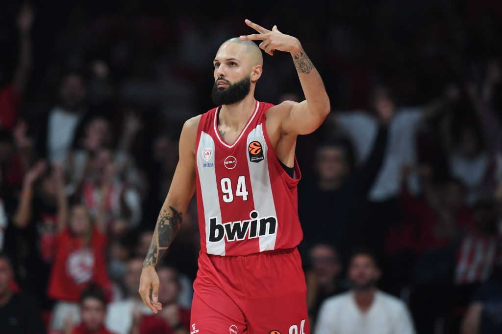 Ολυμπιακός – Παρί 98-86: Καλώς τον Φουρνιέ και… 8-4