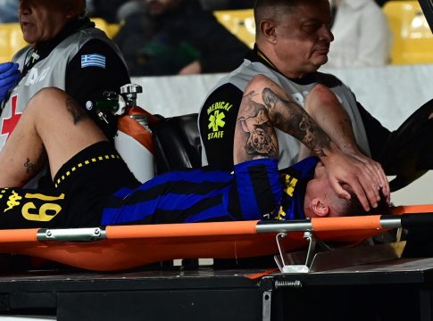 ΑΕΚ – Άρης: Σοκαριστικός τραυματισμός για Αλφαρέλα – Η πρώτη διάγνωση