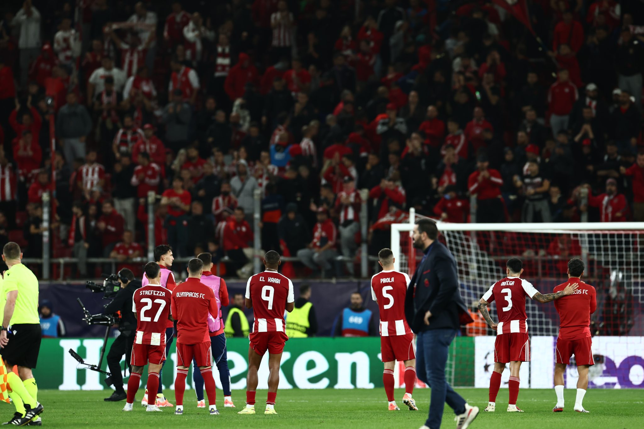 Ολυμπιακός: Το χειροκρότημα στο τέλος που… τα είπε όλα