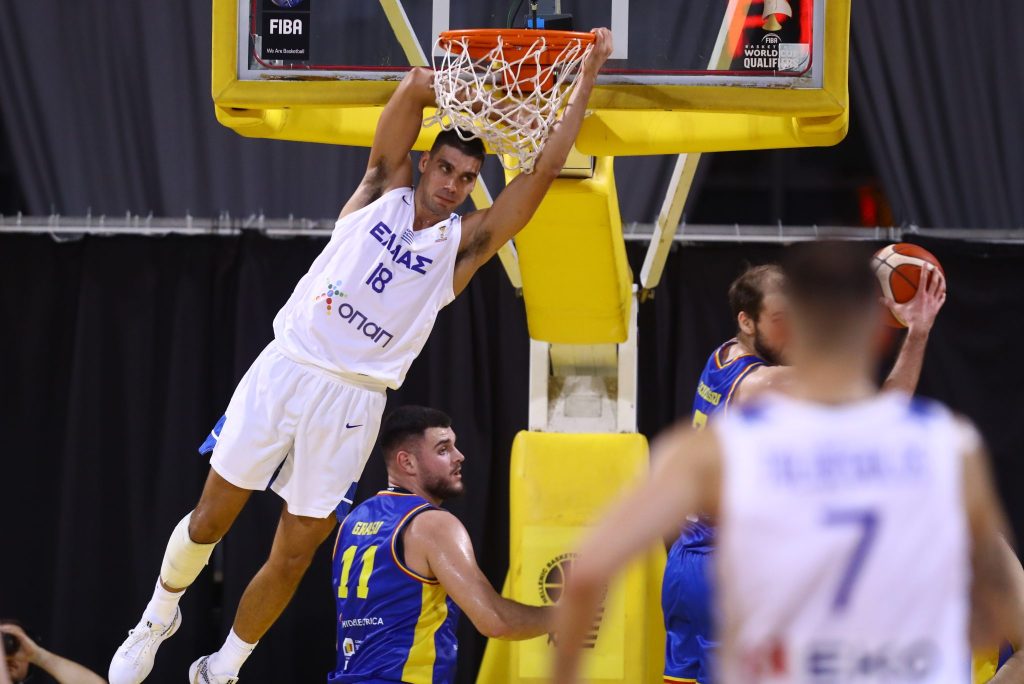 Ελλάδα – Ρουμανία 91-64: Μπήκε με το… δεξί στα προκριματικά η Εθνική, με «καυτούς» Λαρεντζάκη και Περσίδη (vids)