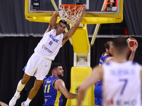 Ελλάδα – Ρουμανία 91-64: Μπήκε με το… δεξί στα προκριματικά η Εθνική, με «καυτούς» Λαρεντζάκη και Περσίδη