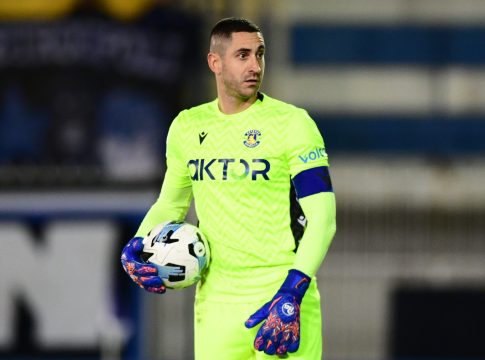 Δεν τον νίκησε ούτε ο Οζέγκοβιτς: Ο Παπαδόπουλος απέκρουσε για δεύτερη σερί αγωνιστική πέναλτι