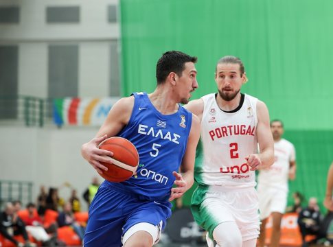 Λαρεντζάκης: «Ο κόουτς ήταν χαρούμενος για την εικόνα που δείξαμε – Κρατάμε τη νίκη»