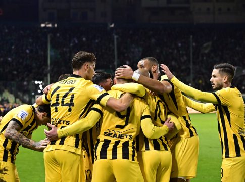 Κεφαλιά του Γιόβιτς και 1-0 η ΑΕΚ στη Λεωφόρο (vid)