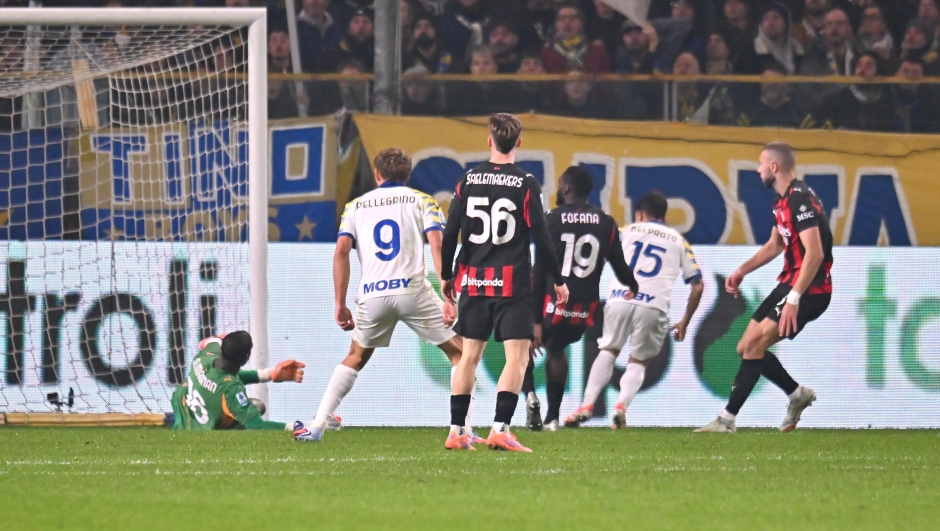 Πάρμα – Μίλαν 2-2: «Αυτοκτόνησαν» οι ροσονέρι