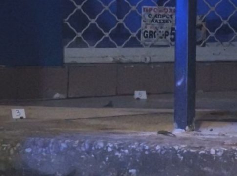 Κυψέλη: Εικόνες από το σημείο των πυροβολισμών με έναν τραυματία – Σε εξέλιξη οι έρευνες της ΕΛ.ΑΣ