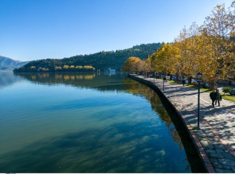 Κατά 18 εκατοστά ανέβηκε η στάθμη των υδάτων της λίμνης της Καστοριάς λόγω των βροχοπτώσεων