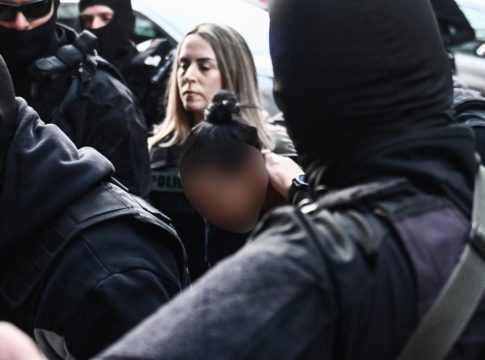 Την Παρασκευή απολογείται η 46χρονη που σκότωσε την πεθερά της – Τι λέει ο δικηγόρος της