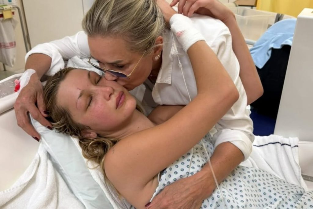 «Αόρατη αναπηρία» – Η Μπέλα Χαντίντ μιλάει για τη διαρκή «ιατρική ανησυχία» στη μάχη της με τη νόσο του Lyme