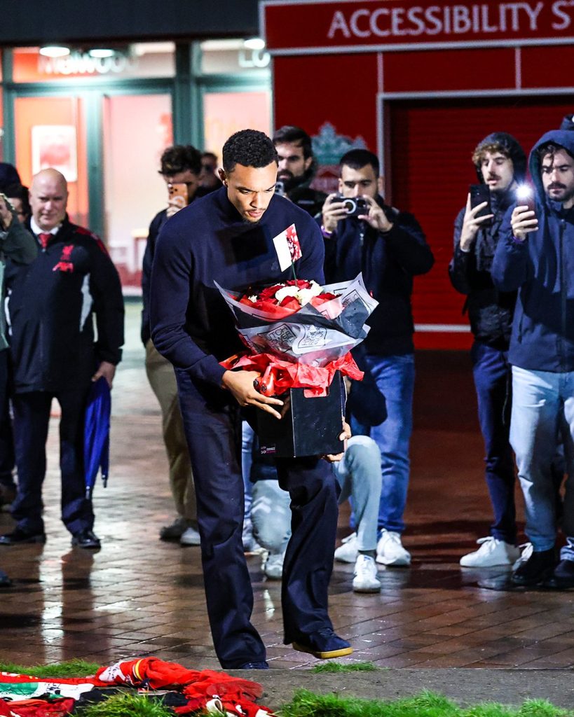 Η Ρεάλ Μαδρίτης απέδωσε φόρο τιμής στον Ντιόγκο Ζότα (pics, vid)