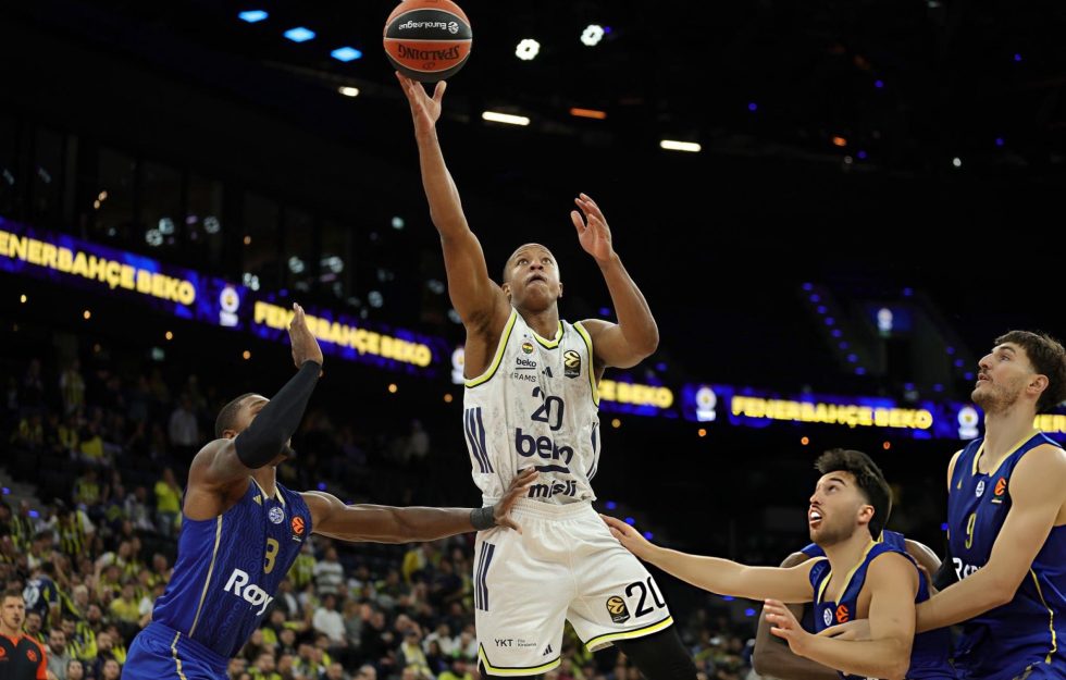 Φενέρμπαχτσε – Μακάμπι Τελ Αβίβ 84-75: Πήγε για επική «αυτοκτονία» η ομάδα του Σάρας, αλλά πήρε τη νίκη κόντρα στους Ισραηλινούς