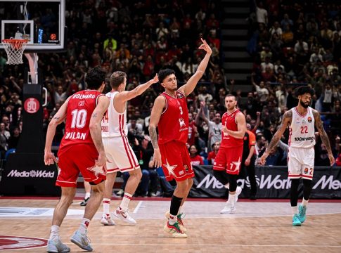 Ο «μπομπέρ» Κουίν Έλις «σκότωσε» τον Ολυμπιακό – Ποιος είναι ο Άγγλος που «ανακάλυψε» ο Μεσίνα (vids)