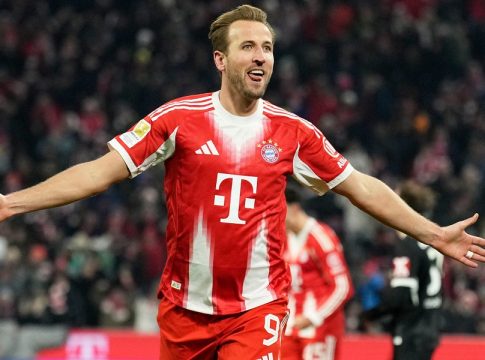 Τιμώρησε σκληρά τη Φράιμπουργκ η Μπάγερν (6-2) – Ματσάρα χωρίς νικητή στη Βεστφαλία (3-3)