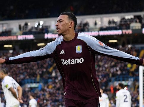 Λιντς – Άστον Βίλα 1-2: Διπλό τετράδας με Ρότζερς για τους «χωριάτες»