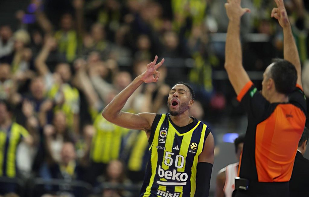 Φενέρμπαχτσε – Βίρτους Μπολόνια 66-64: Δυσκολεύτηκαν, αλλά διεύρυναν το σερί τους οι Τούρκοι