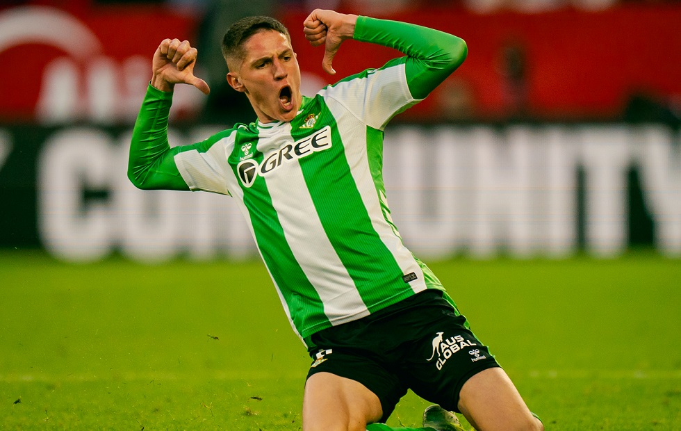 Σεβίλλη – Μπέτις 0-2: Οι «βερδιμπλάνκος» πήραν το ντέρμπι και… καταδίκασαν τον Αλμέιδα