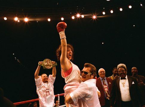 Η Ρούμπι Ρόουζ ρίχνει ευθείες βολές προς την Σίντνεϊ Σουίνι – «Είσαι ηλίθια, κατέστρεψες την ταινία Christy»