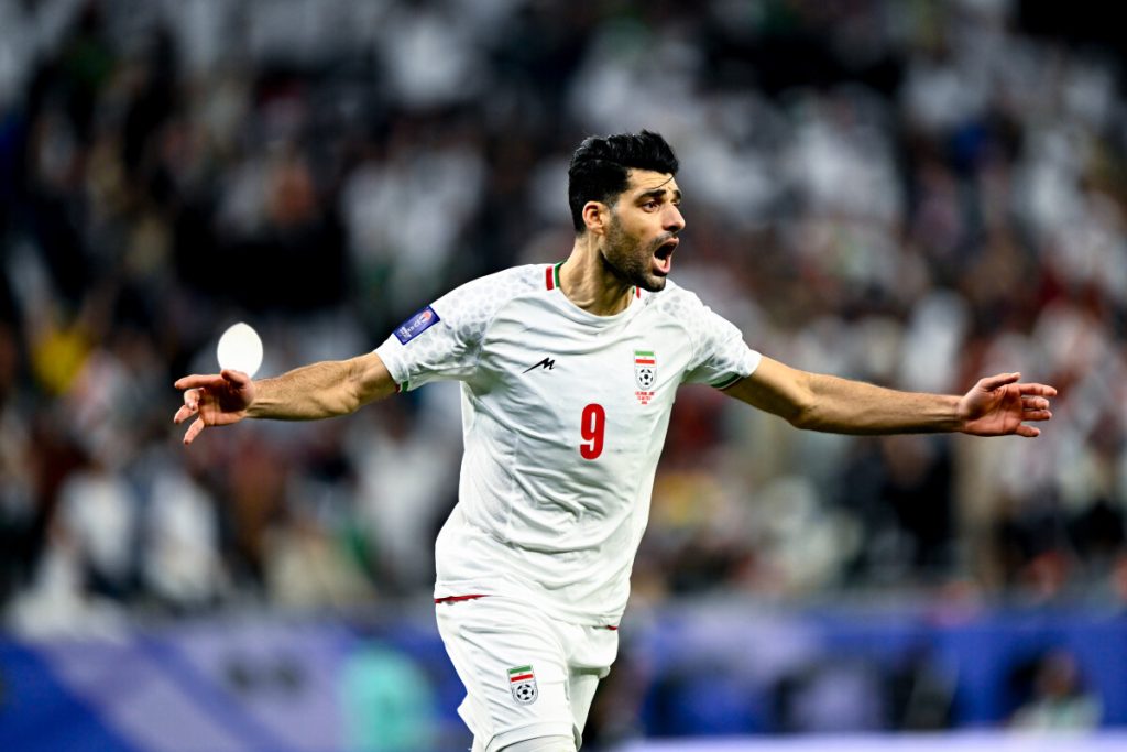 Κομβικός ο Ταρέμι στη νίκη – πρόκριση του Ιράν (vid)