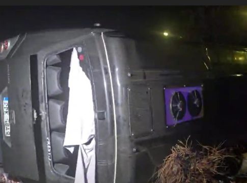 Μαγνησία: Στο νοσοκομείο Βόλου 13 τραυματίες από την ανατροπή λεωφορείου – Η αιτία του τροχαίου, τι λένε μάρτυρες